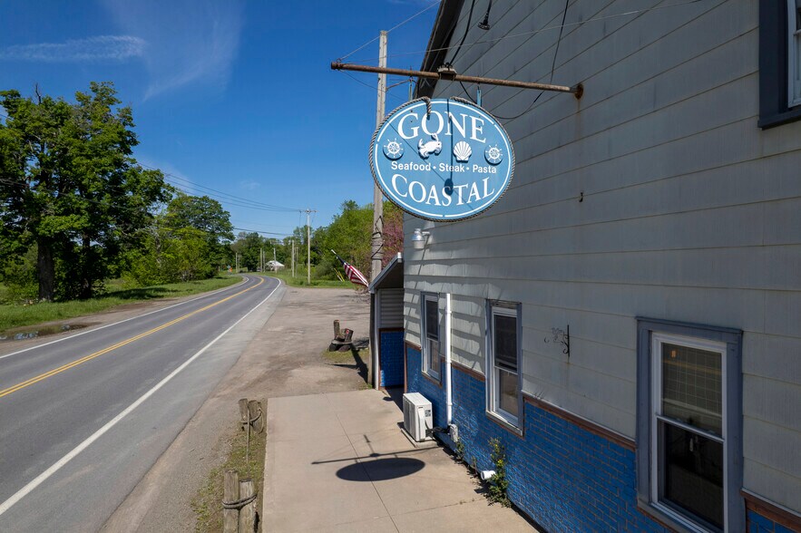 5345 Lee Center Taberg Rd, Lee Center, NY à vendre - Photo de l’immeuble – Image 1 sur 49