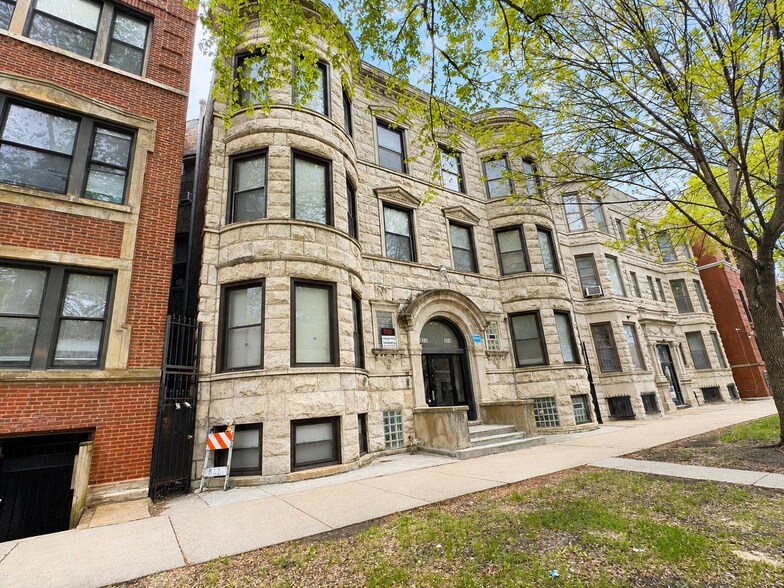 5610 S Michigan Ave, Chicago, IL à vendre - Photo de l’immeuble – Image 2 sur 10