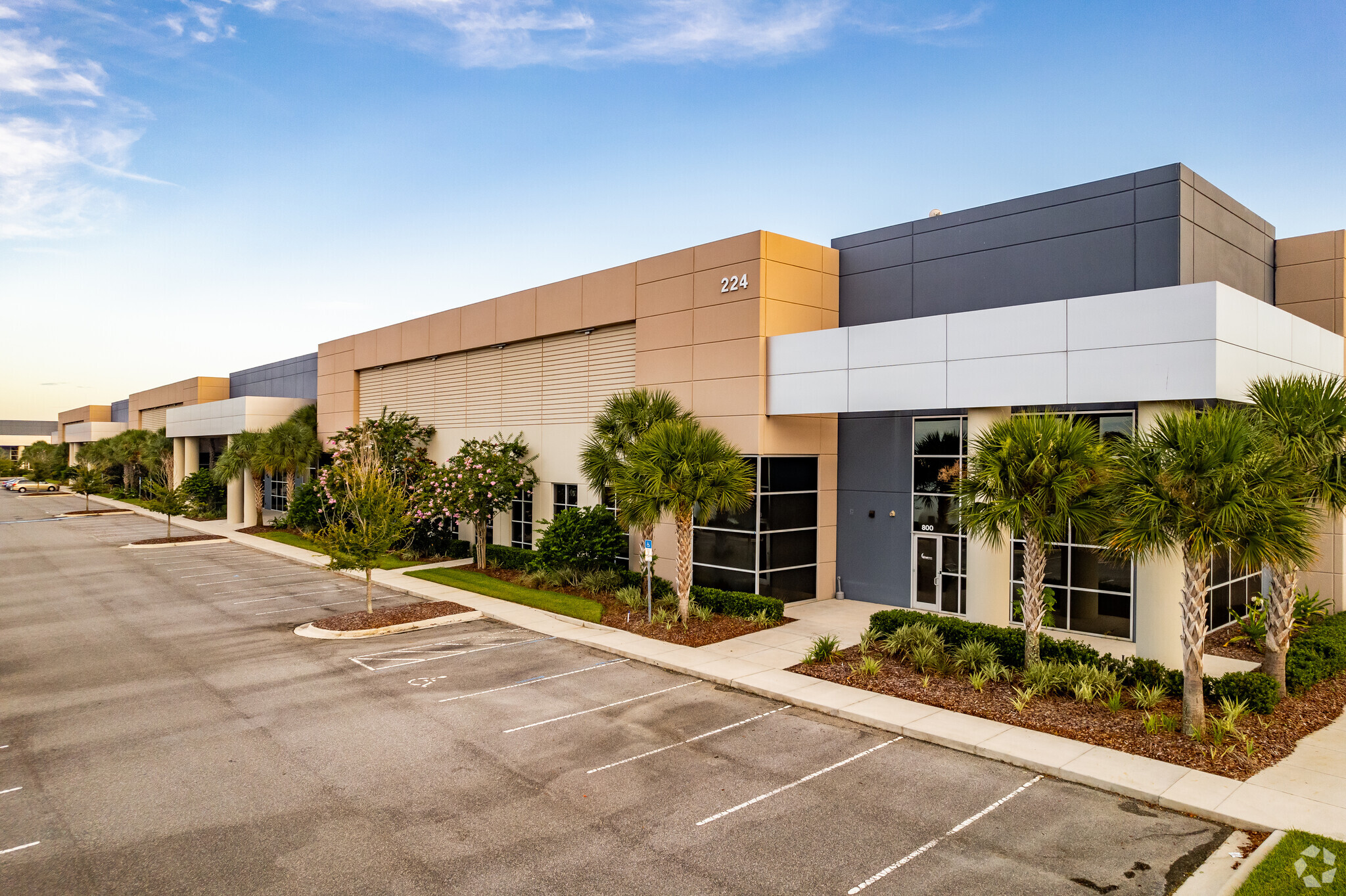 8063 Beacon Lake Dr, Orlando, FL à louer Photo de l’immeuble– Image 1 sur 21