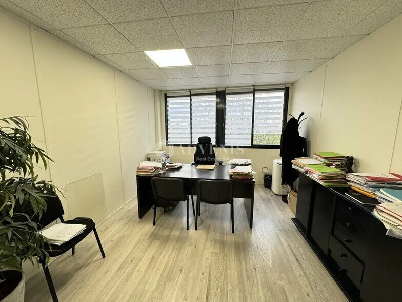 Bureau dans Goussainville à louer - Photo intérieure – Image 2 sur 10