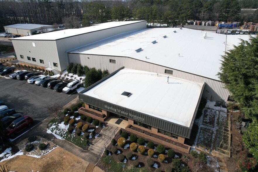 2470-2480 Industrial Park Blvd, Cumming, GA à louer - Photo principale – Image 1 sur 7