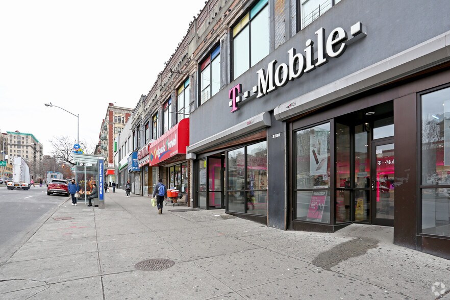 553-561 W 157th St, New York, NY à louer - Photo de l’immeuble – Image 2 sur 6