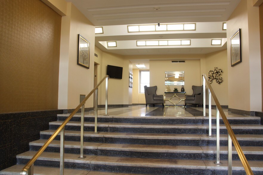 1000 Sanger Ave, Oceanport, NJ à louer - Photo intérieure – Image 3 sur 8