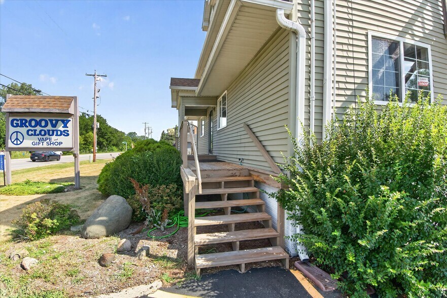12425 Antioch Rd, Trevor, WI à vendre - Photo de l’immeuble – Image 3 sur 23