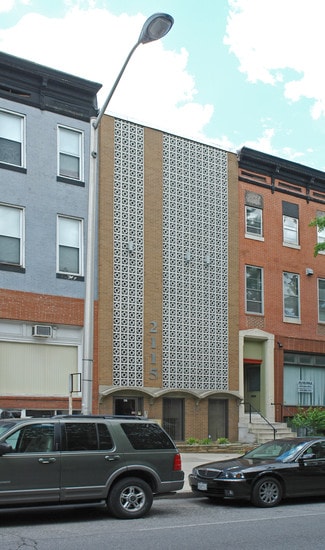 Plus de détails pour 2115 N Charles St, Baltimore, MD - Bureau à vendre