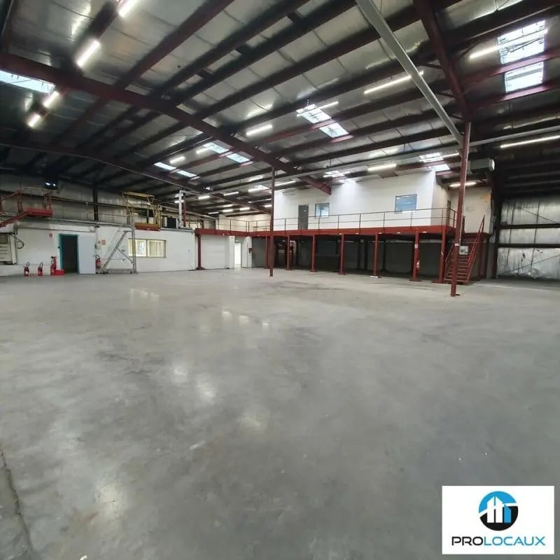 Local d'activités dans Gières à vendre Photo de l’immeuble– Image 1 sur 10