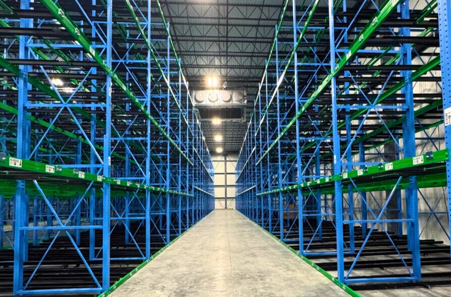 943 Blue Ribbon Cir N, Oconomowoc, WI à louer - Photo intérieure – Image 2 sur 5