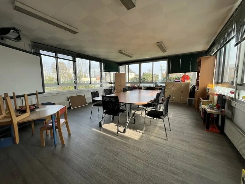 Bureau dans Compiègne à louer - Photo intérieure – Image 2 sur 9
