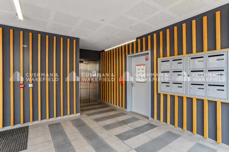 10 Place Bougainville, Marseille à louer - Hall d’entrée – Image 3 sur 4