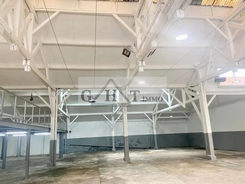 Industriel/Logistique dans Corbeil-Essonnes à louer - Photo intérieure – Image 2 sur 16