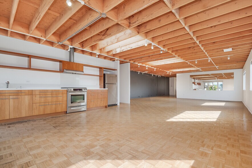 503 Boccaccio Ave, Venice, CA à louer - Photo intérieure – Image 2 sur 14