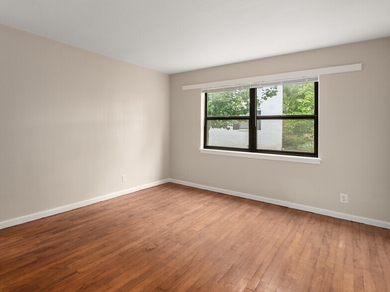 615 Biltmore Ave, Asheville, NC à vendre - Photo de l’immeuble – Image 3 sur 33