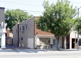 Plus de détails pour 3384-3386 Lake Shore Blvd W, Toronto, ON - Local commercial à vendre