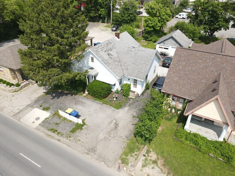 4441 N Franklin Rd, Lawrence, IN à vendre - Photo de l’immeuble – Image 2 sur 4
