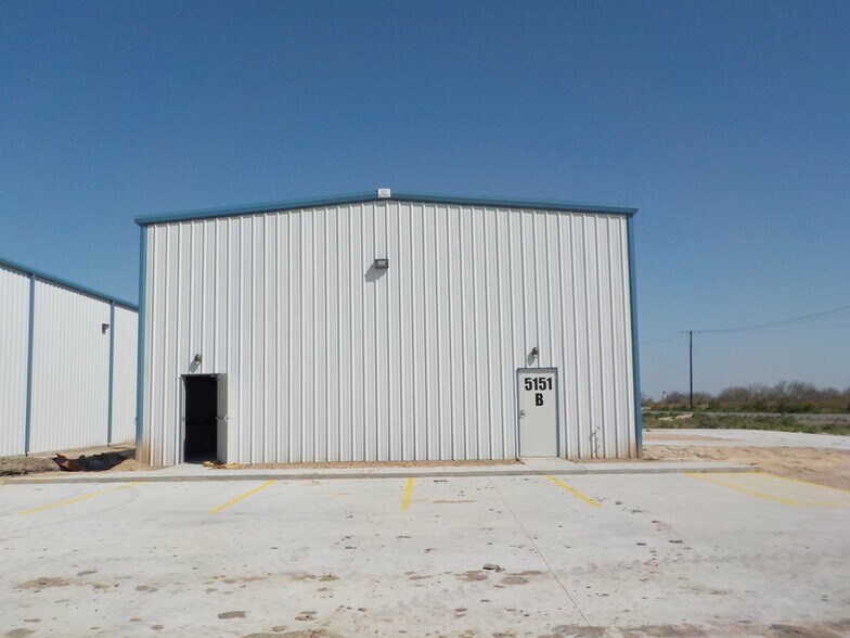 2356 Resendez Rd, Aransas Pass, TX à louer - Photo de l’immeuble – Image 2 sur 12