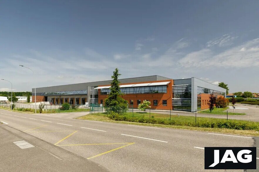 Bureau dans Miribel à louer - Photo de l’immeuble – Image 2 sur 10