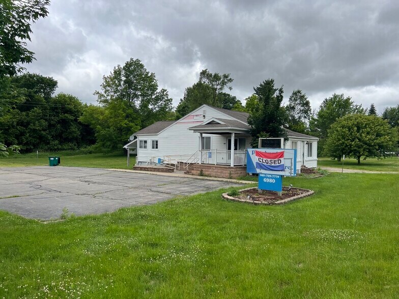 6980 S M 52, Owosso, MI à vendre - Photo de l’immeuble – Image 2 sur 7