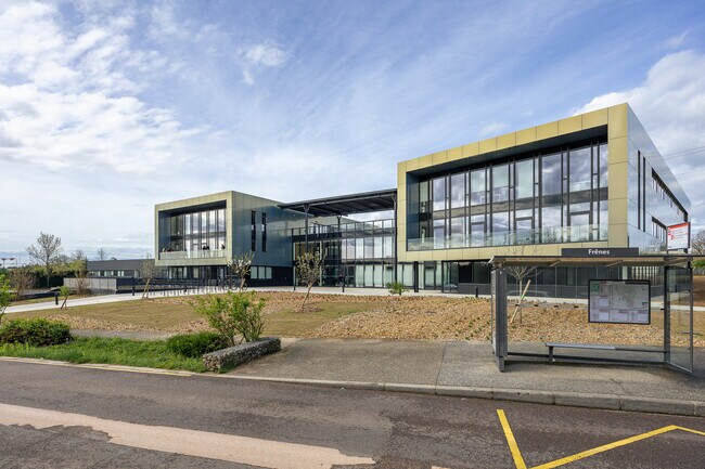 Plus de détails pour 447 Chemin De La Bruyère, Limonest - Bureau à vendre