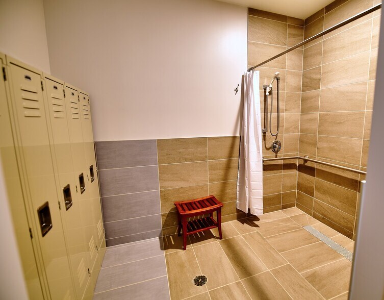 2121 Midway Rd, Carrollton, TX à louer - Photo intérieure – Image 3 sur 33