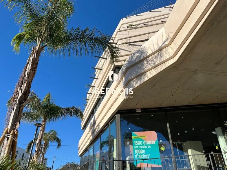 Bureau dans La Seyne-sur-Mer à louer - Photo de l’immeuble – Image 3 sur 33