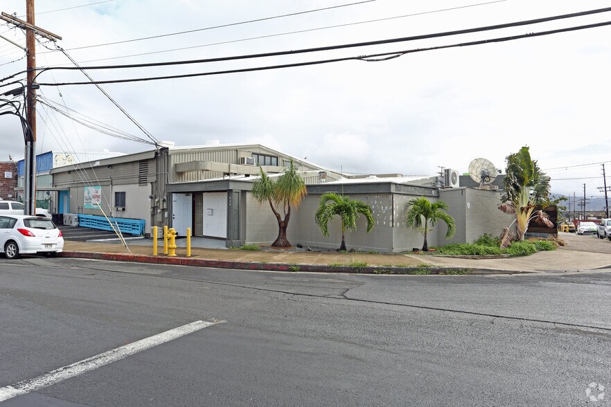 619 Mapunapuna St, Honolulu, HI à louer - Photo de l’immeuble – Image 3 sur 19