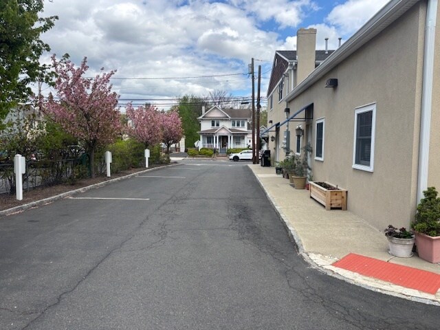 218-220 Elmer St, Westfield, NJ à louer - Photo de l’immeuble – Image 2 sur 4