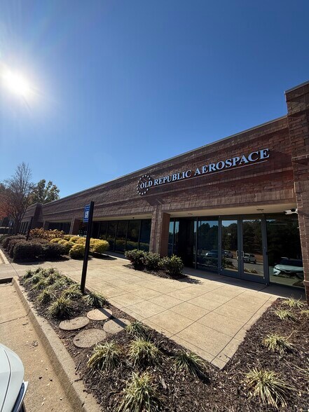 Atlanta Airport Portfolio portefeuille de 4 biens à vendre sur LoopNet.fr - Photo de l’immeuble – Image 2 sur 11