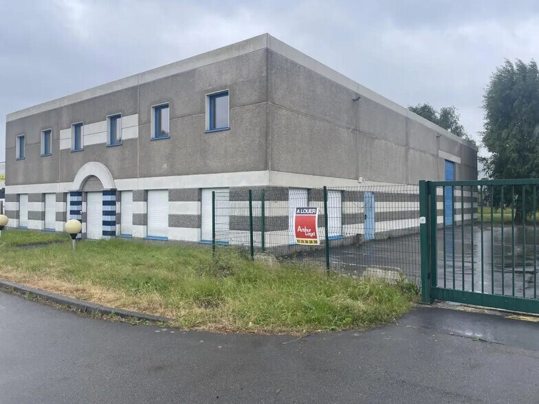 Bureau dans Carvin à louer - Photo de l’immeuble – Image 2 sur 7