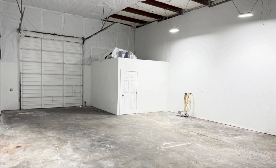 1620 Tangerine St, Melbourne, FL à louer - Photo de l’immeuble – Image 3 sur 8