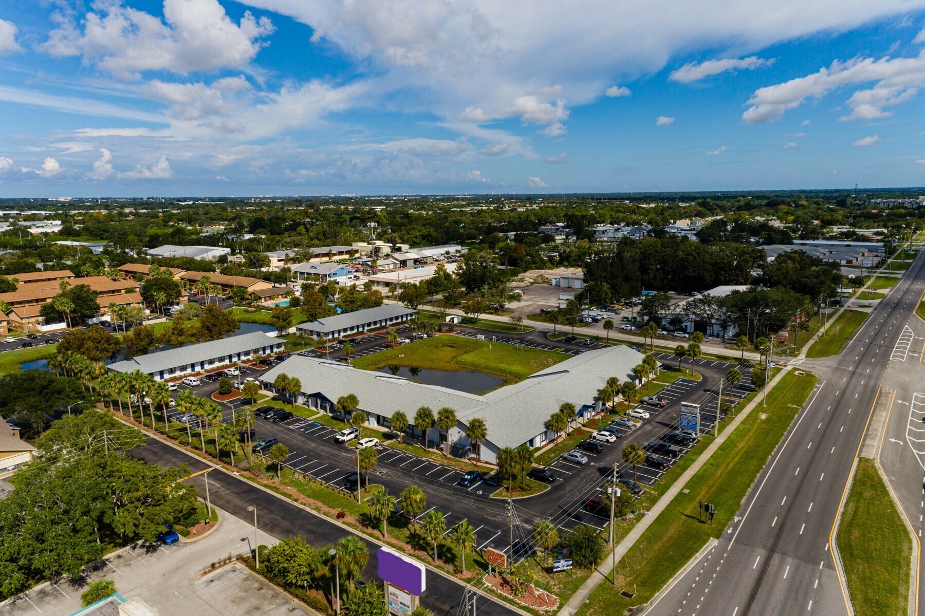 11350 66th St N, Largo, FL à louer Photo de l’immeuble– Image 1 sur 33