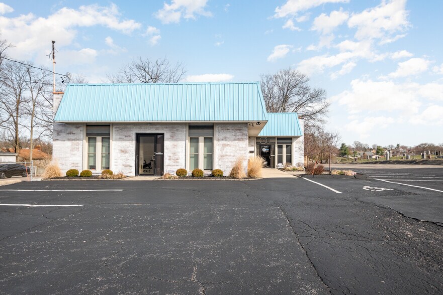 4456-4460 Bridgetown Rd, Cincinnati, OH à louer - Photo de l’immeuble – Image 2 sur 30