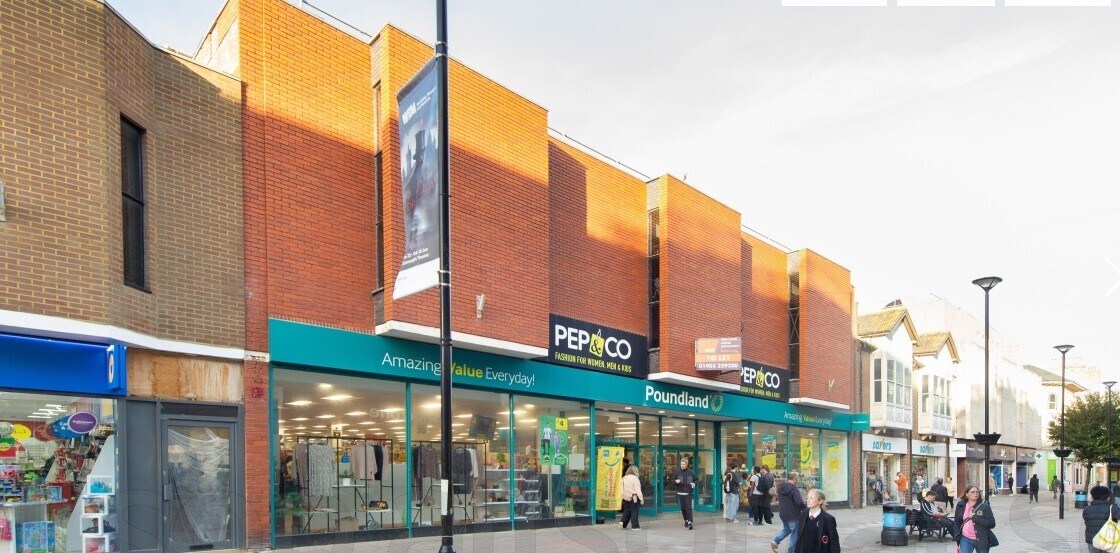 56 Montague St, Worthing à louer Photo principale– Image 1 sur 3