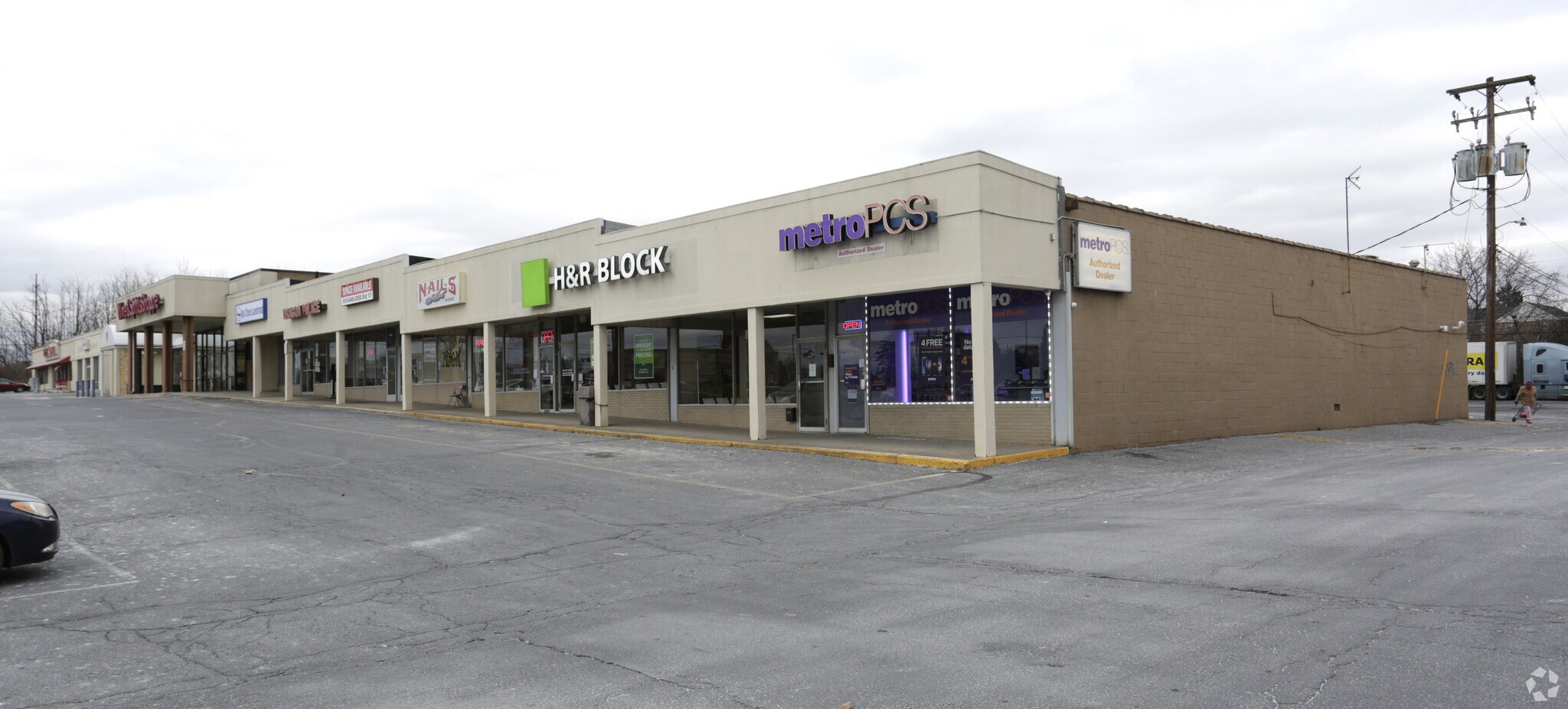 1231-1319 Airport Rd, Allentown, PA à louer Photo principale– Image 1 sur 6