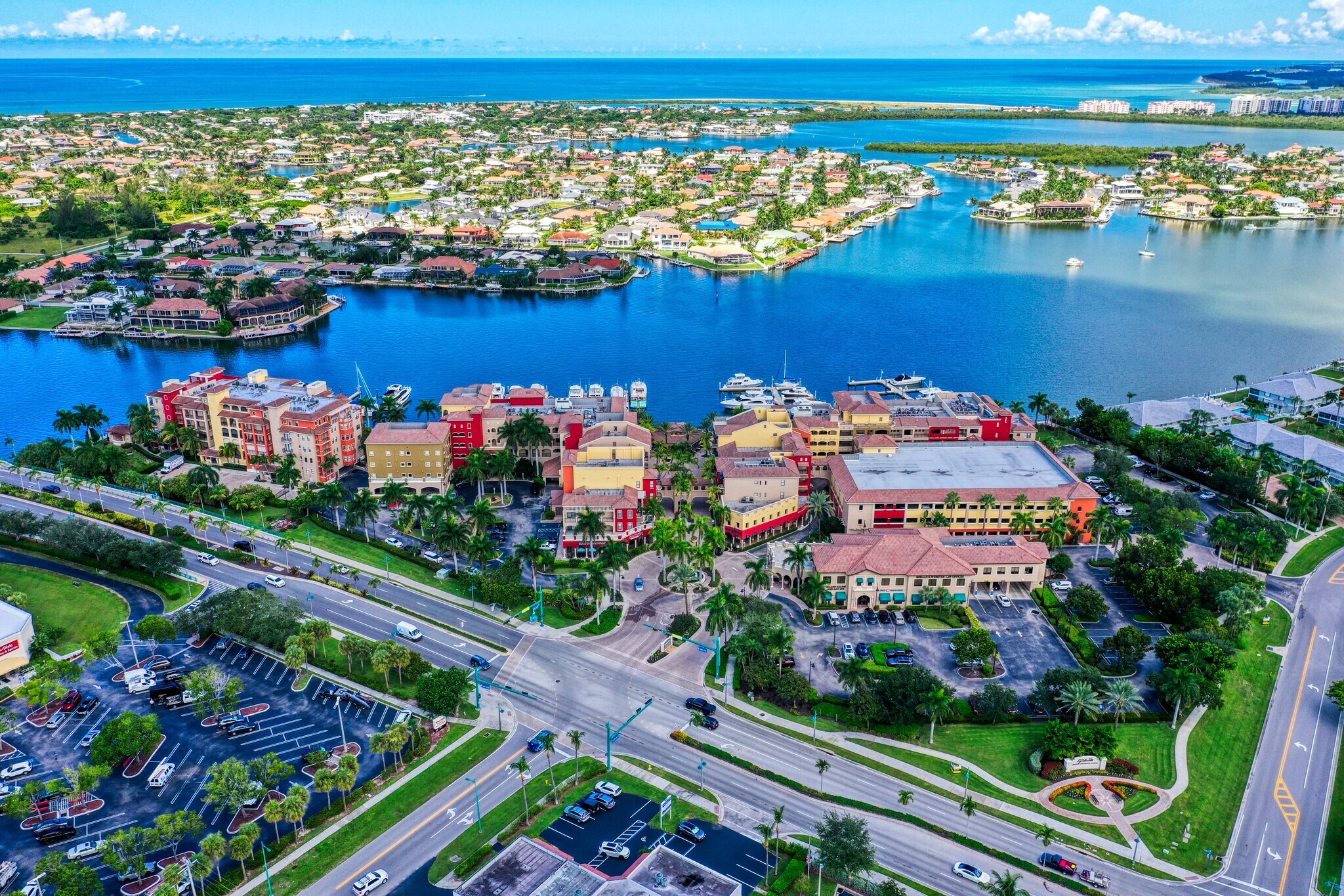 760 N Collier Blvd, Marco Island, FL à louer Photo principale– Image 1 sur 7