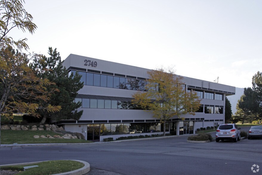 2749 Parleys Way, Salt Lake City, UT à louer - Photo principale – Image 1 sur 3