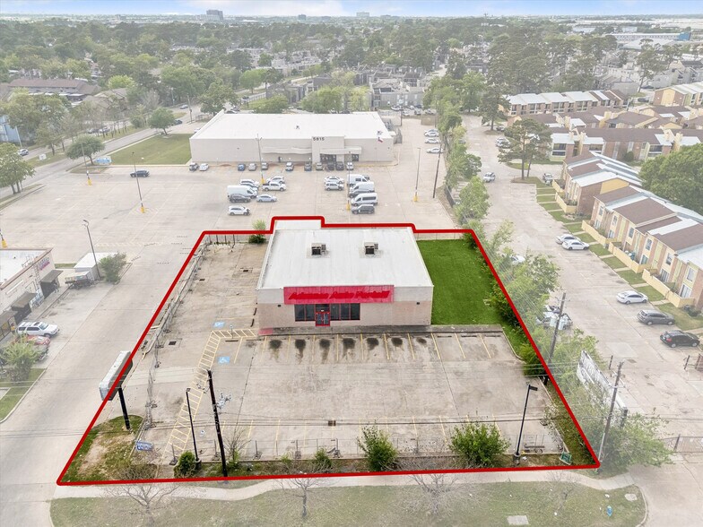 5817 Antoine Dr, Houston, TX à vendre - Photo de l’immeuble – Image 2 sur 17