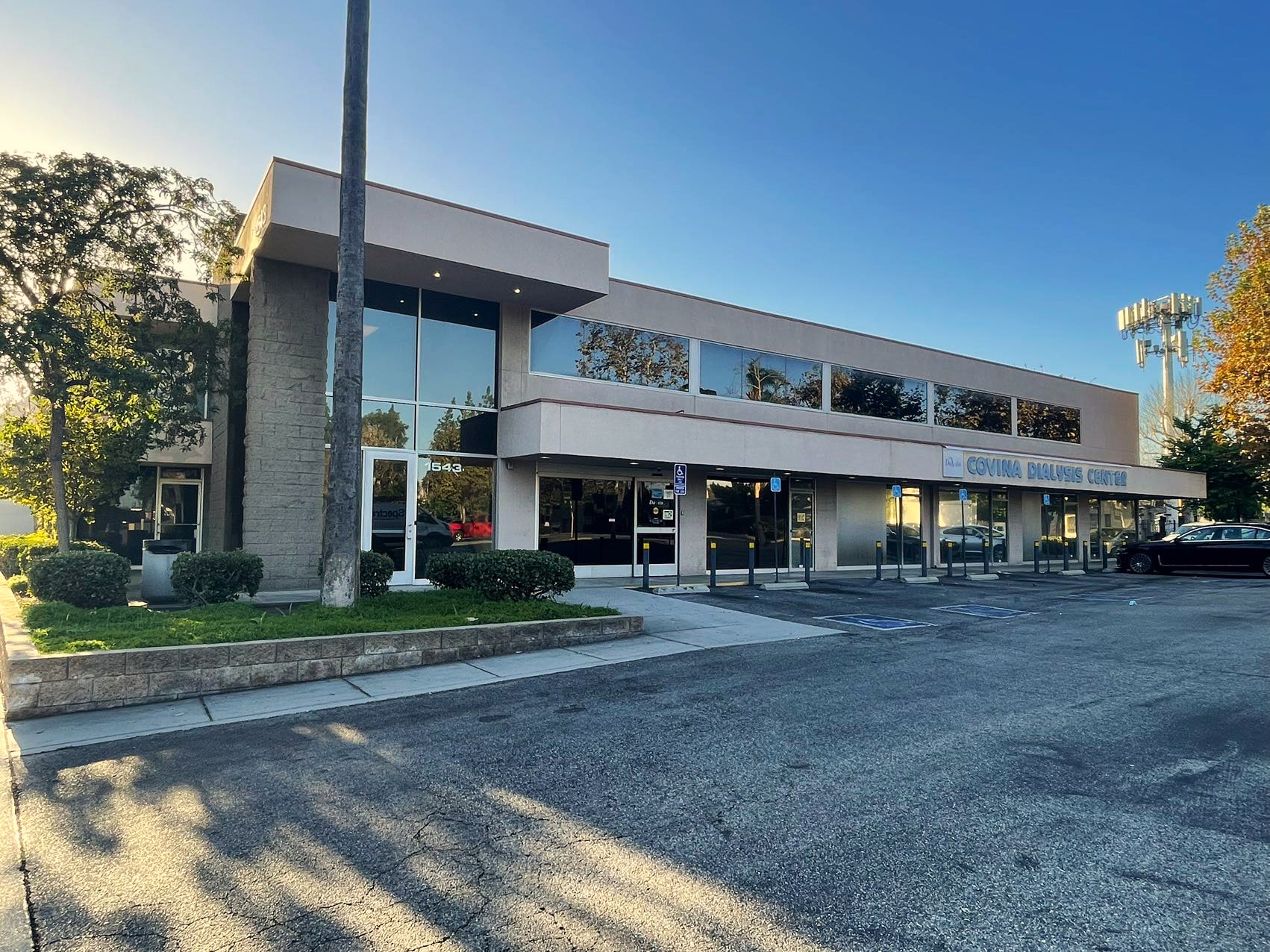 1543 W Garvey Ave N, West Covina, CA à louer Photo principale– Image 1 sur 4