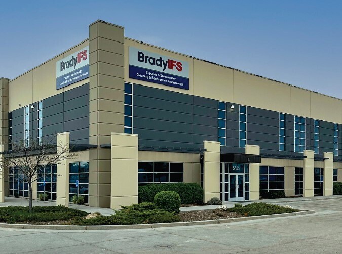 5655-5675 W 300 S, Salt Lake City, UT à louer Photo principale– Image 1 sur 2