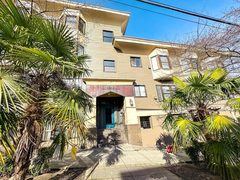 1812 E Republican St, Seattle, WA à vendre - Photo de l’immeuble – Image 2 sur 7