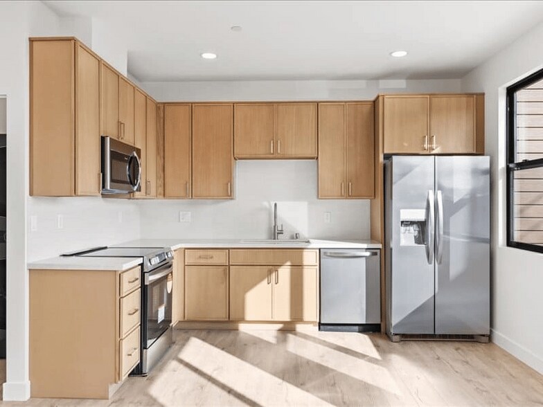 3244 Clairemont Dr, San Diego, CA à vendre - Photo de l’immeuble – Image 3 sur 17