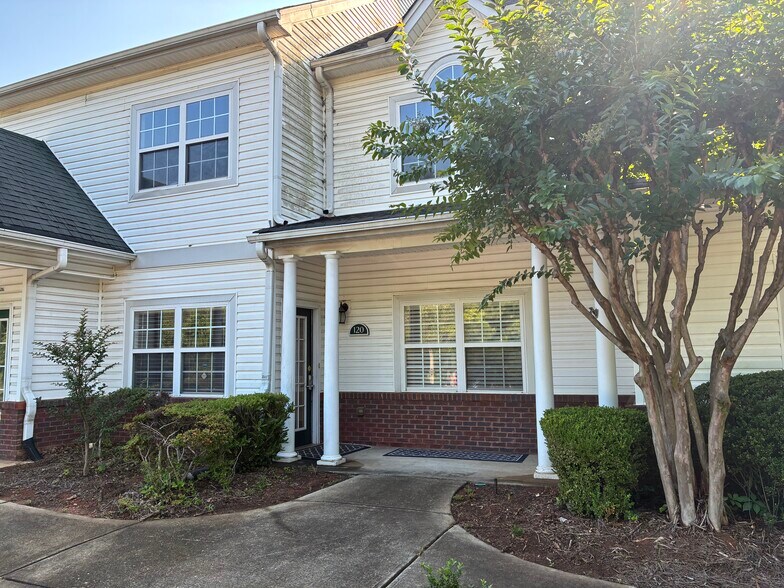965 Piedmont Rd NE, Marietta, GA à louer - Photo de l’immeuble – Image 2 sur 33