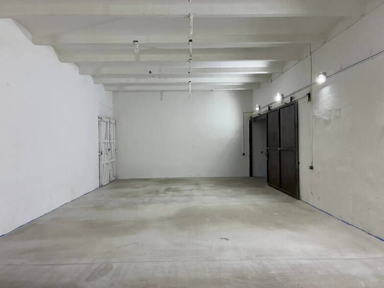 Local d’activités dans Perpignan à louer - Photo de l’immeuble – Image 1 sur 15