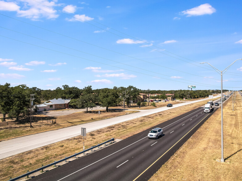 799 Highway 71 W, Bastrop, TX à vendre - Photo de l’immeuble – Image 3 sur 6