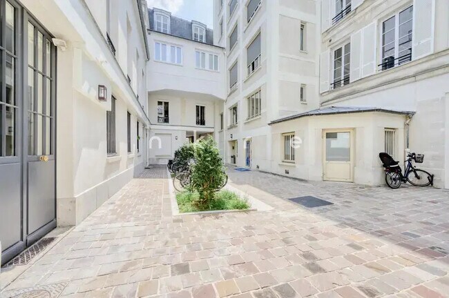Plus de détails pour 36 Rue Saint-André Des Arts, Paris - Bureau à louer