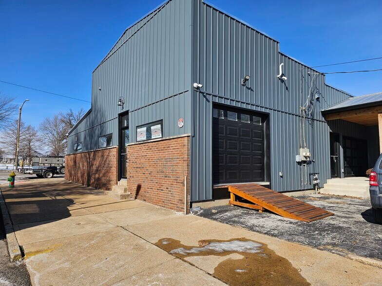 5634 Morganford Rd, Saint Louis, MO à louer - Photo de l’immeuble – Image 3 sur 30