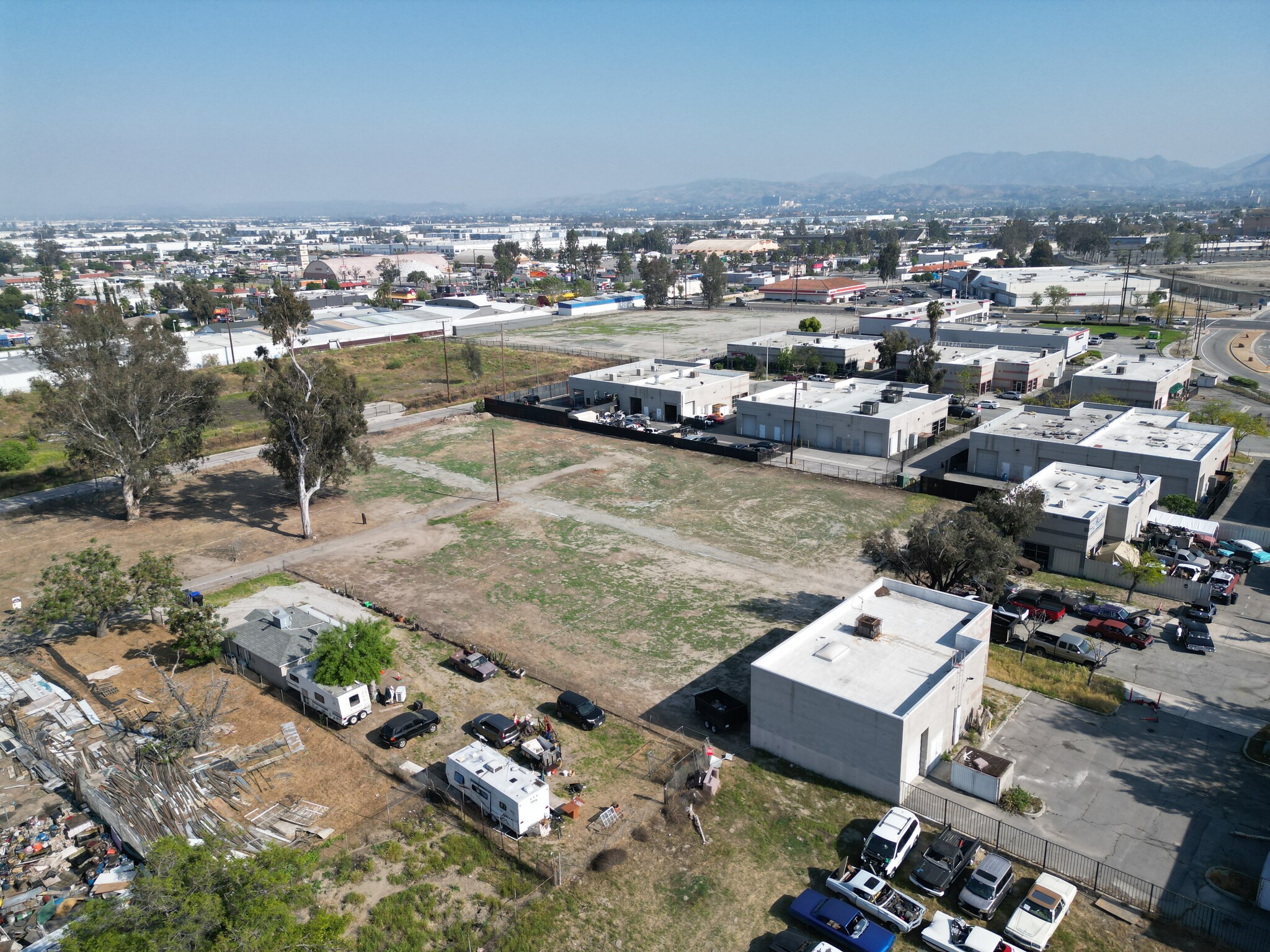 451 S Berkeley Ave, San Bernardino, CA à louer Photo de l’immeuble– Image 1 sur 9