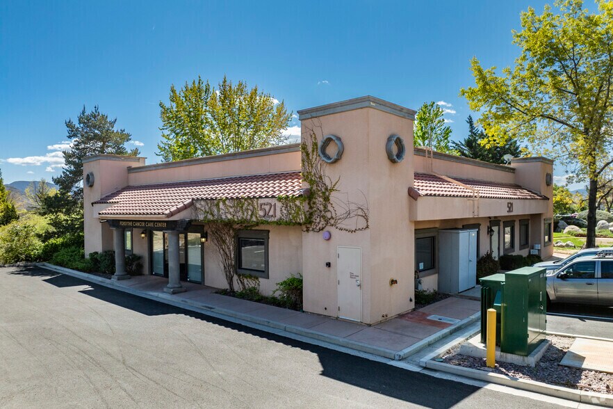 521 Hammill Ln, Reno, NV à vendre - Photo de l’immeuble – Image 3 sur 8