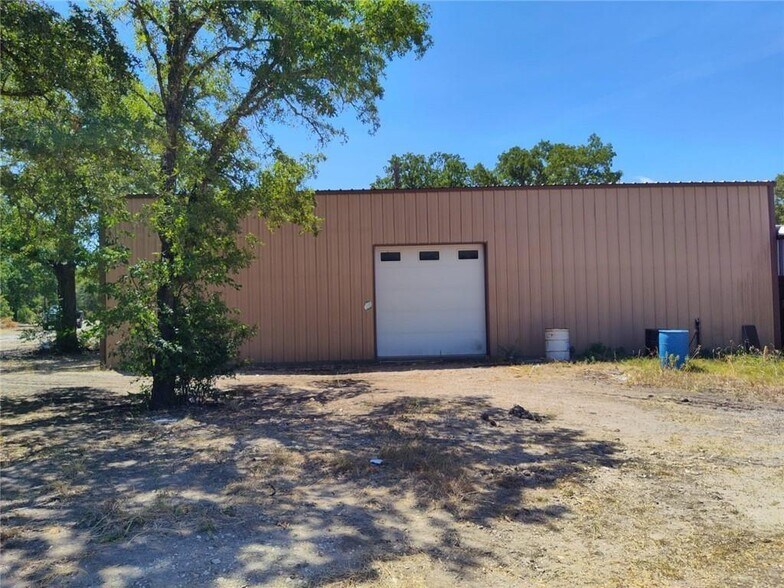 19219 Hog Eye Rd, Manor, TX à vendre - Photo de l’immeuble – Image 2 sur 11