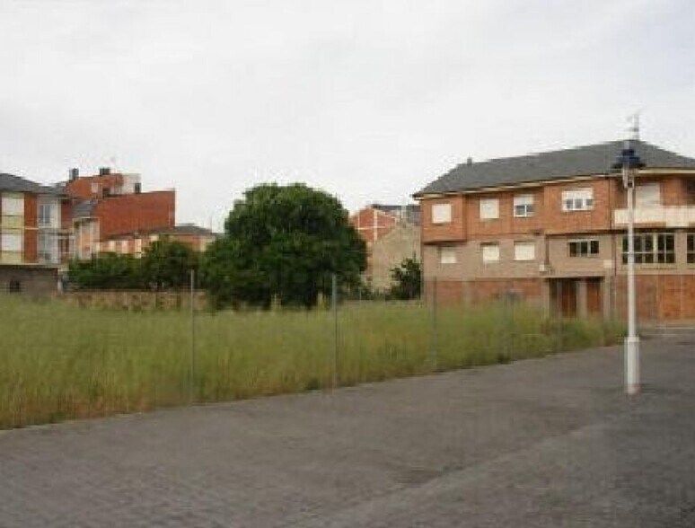 Calle Campoamor, 10, Ponferrada, León à vendre - Photo de l’immeuble – Image 2 sur 8