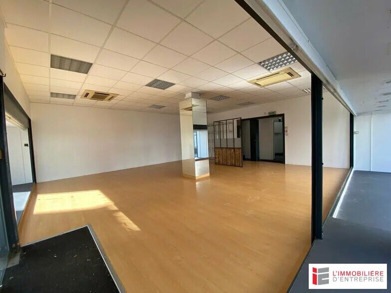 23 Rue Des Fontaines, Lorient à louer - Photo de l’immeuble – Image 3 sur 5